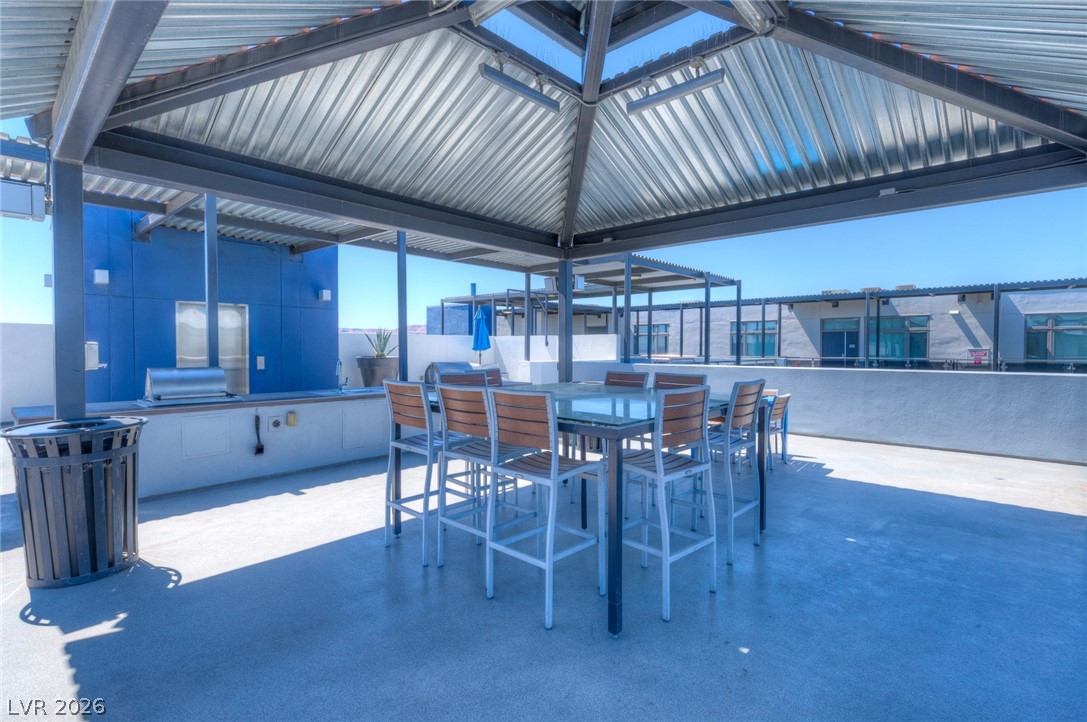 Photo 38 of 52, 8925 W Flamingo Road #325
