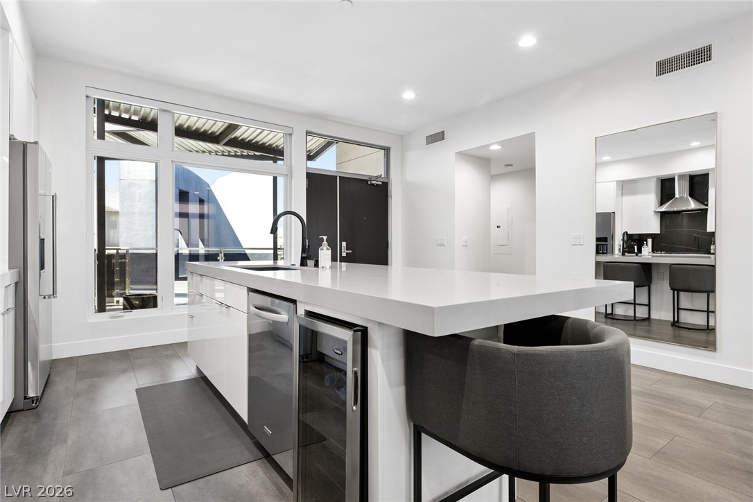 Photo 10 of 52, 8925 W Flamingo Road #325