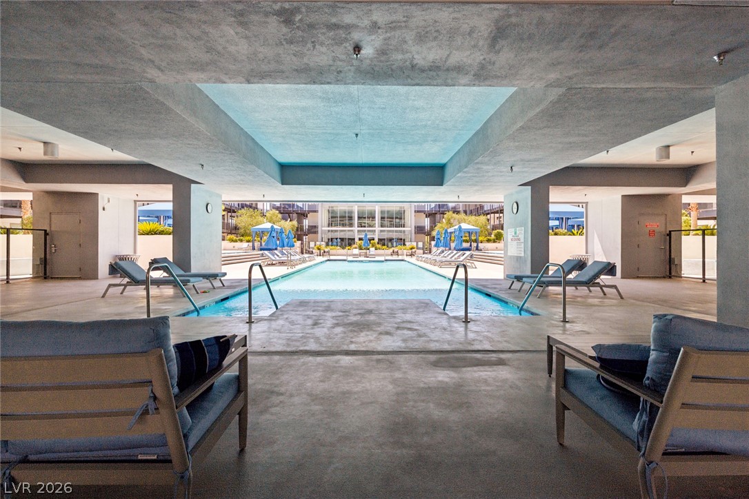 Photo 35 of 52, 8925 W Flamingo Road #325