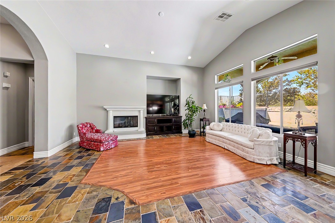 Photo 10 of 47, 6292 San Gagano Avenue