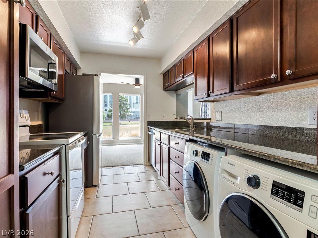 Photo 21 of 48, 2831 Geary Place #2934