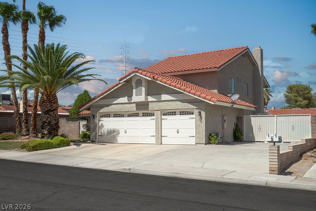 Photo 4 of 8420 Eddy Stone Avenue