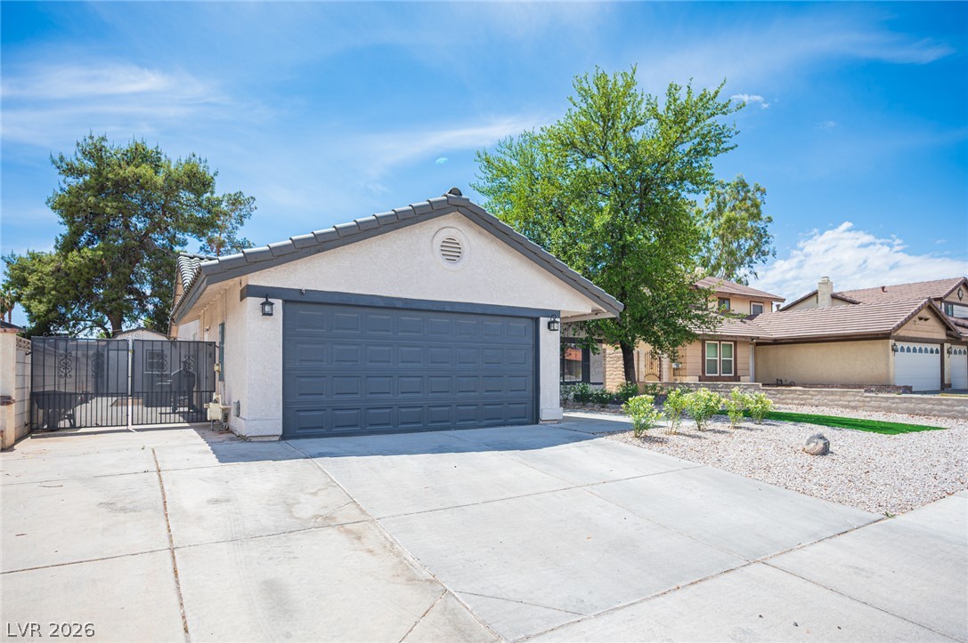 Photo 2 of 3139 Regal Oak Drive