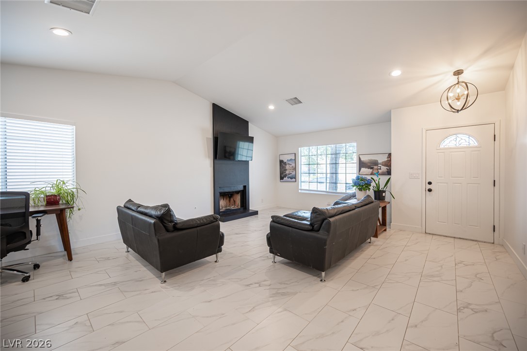 Photo 18 of 50, 3139 Regal Oak Drive