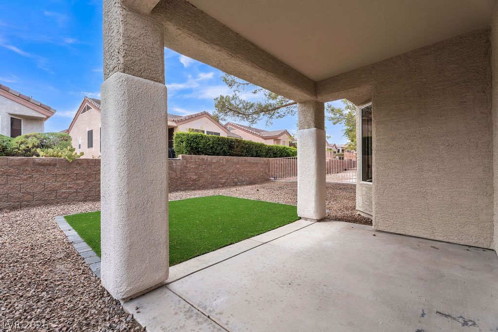 Photo 27 of 58, 2139 Chapman Ranch Drive