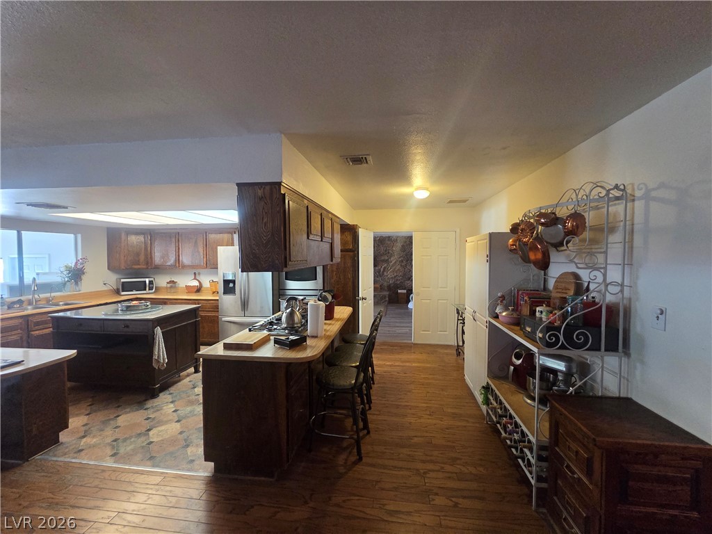 Photo 6 of 54, 1590 Palomino Drive
