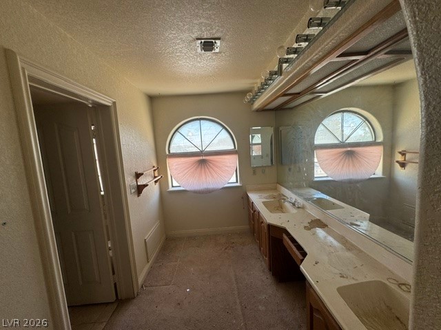 Photo 16 of 20, 8740 W Hammer Lane