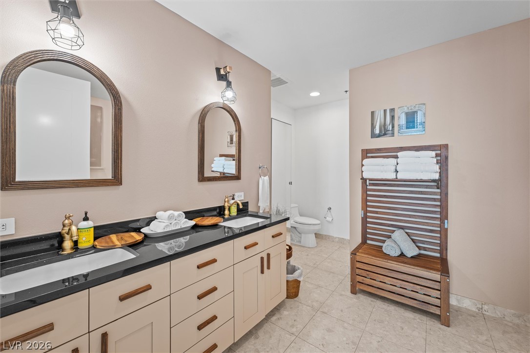 Photo 26 of 49, 4525 Dean Martin Drive #1111
