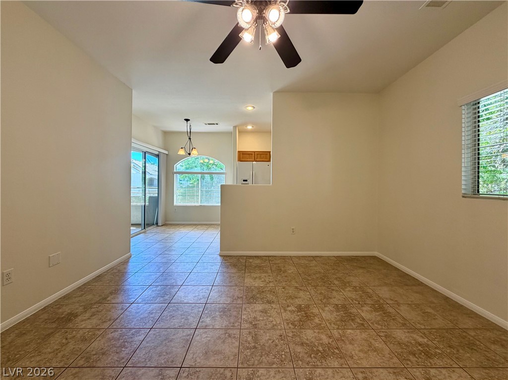 Photo 4 of 1420 Red Crest Lane #203