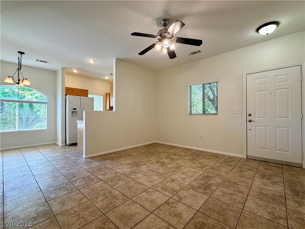 Photo 10 of 28, 1420 Red Crest Lane #203