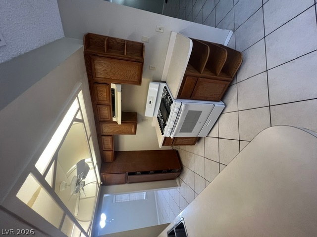 Photo 6 of 40, 9112 Quiet Cove Way