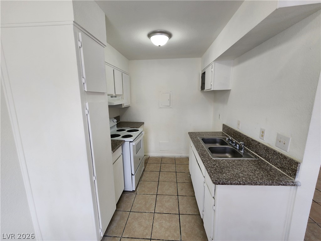 Photo 2 of 2513 Cedar Avenue