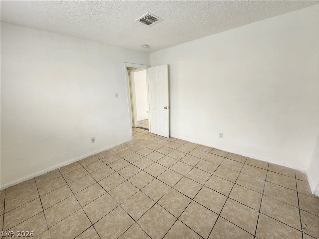 Photo 4 of 2513 Cedar Avenue