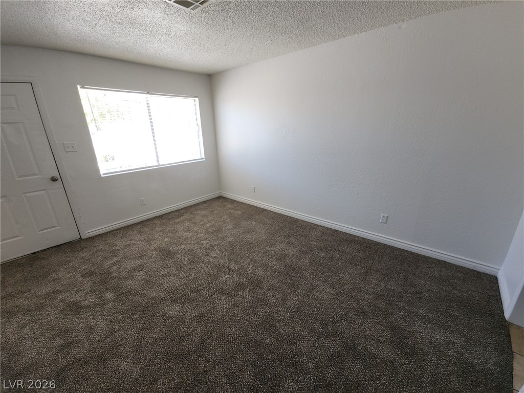 Photo 9 of 24, 2513 Cedar Avenue