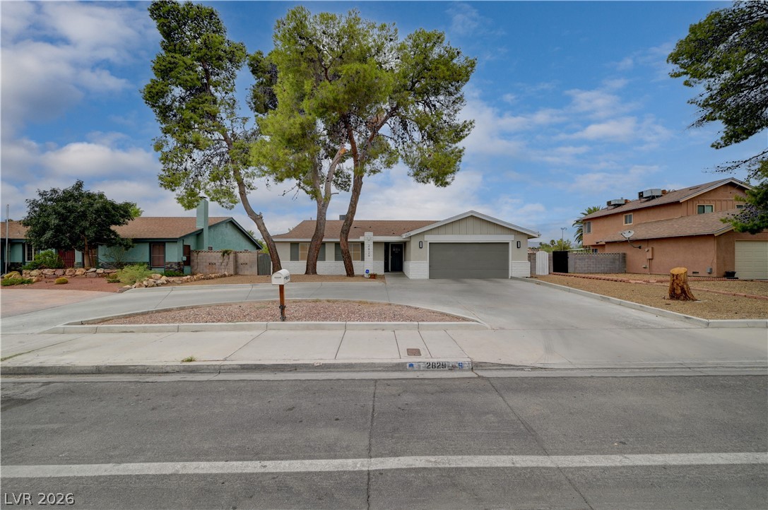 2829 N Michael Way, Las Vegas