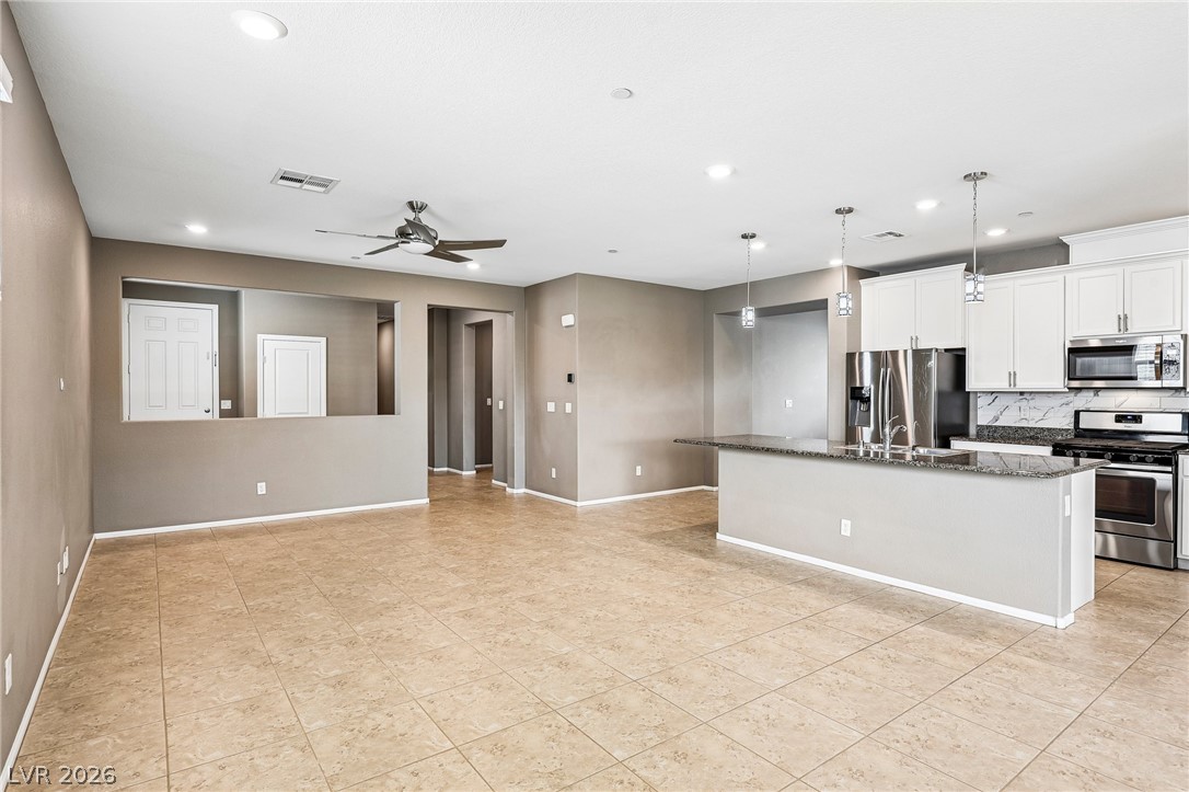 Photo 9 of 48, 2255 Valdina Street