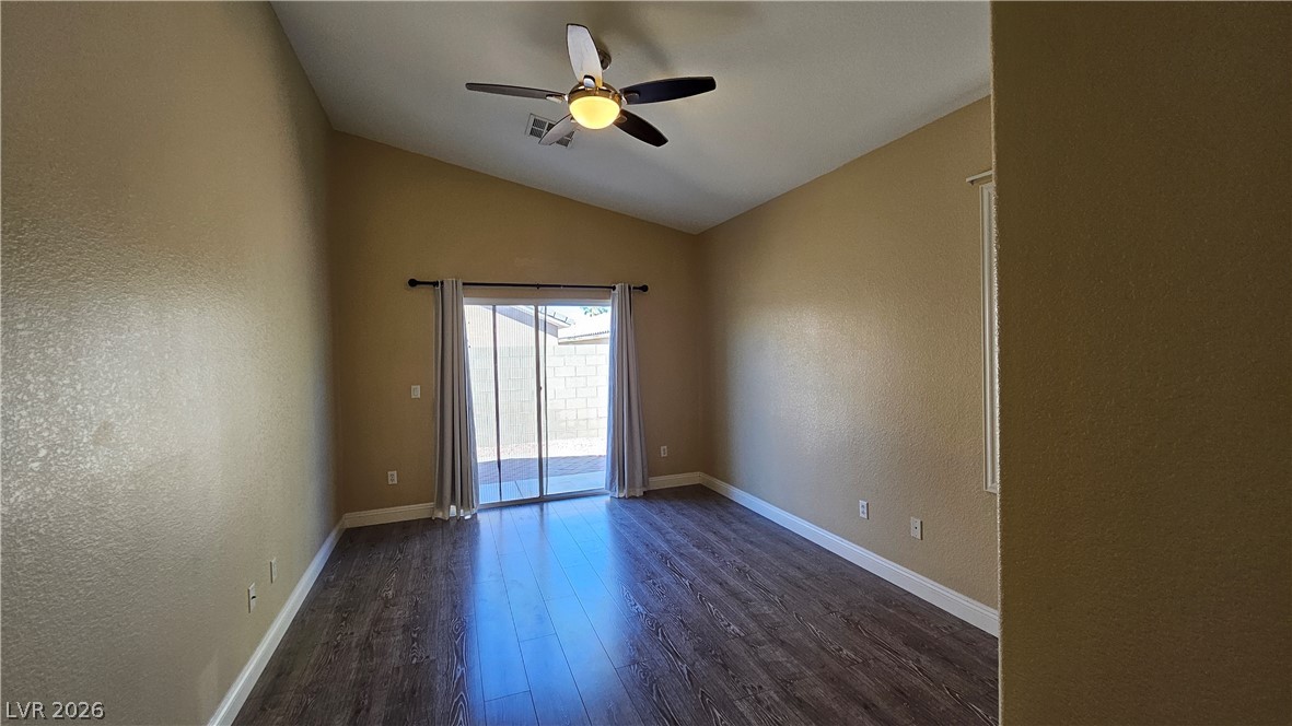 Photo 18 of 31, 7058 Palisade Grove Court