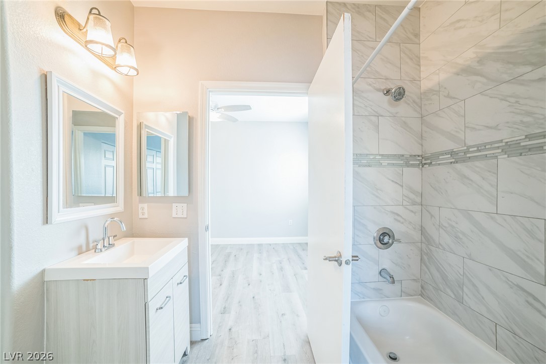 Photo 7 of 15, 8725 W Flamingo Road #137