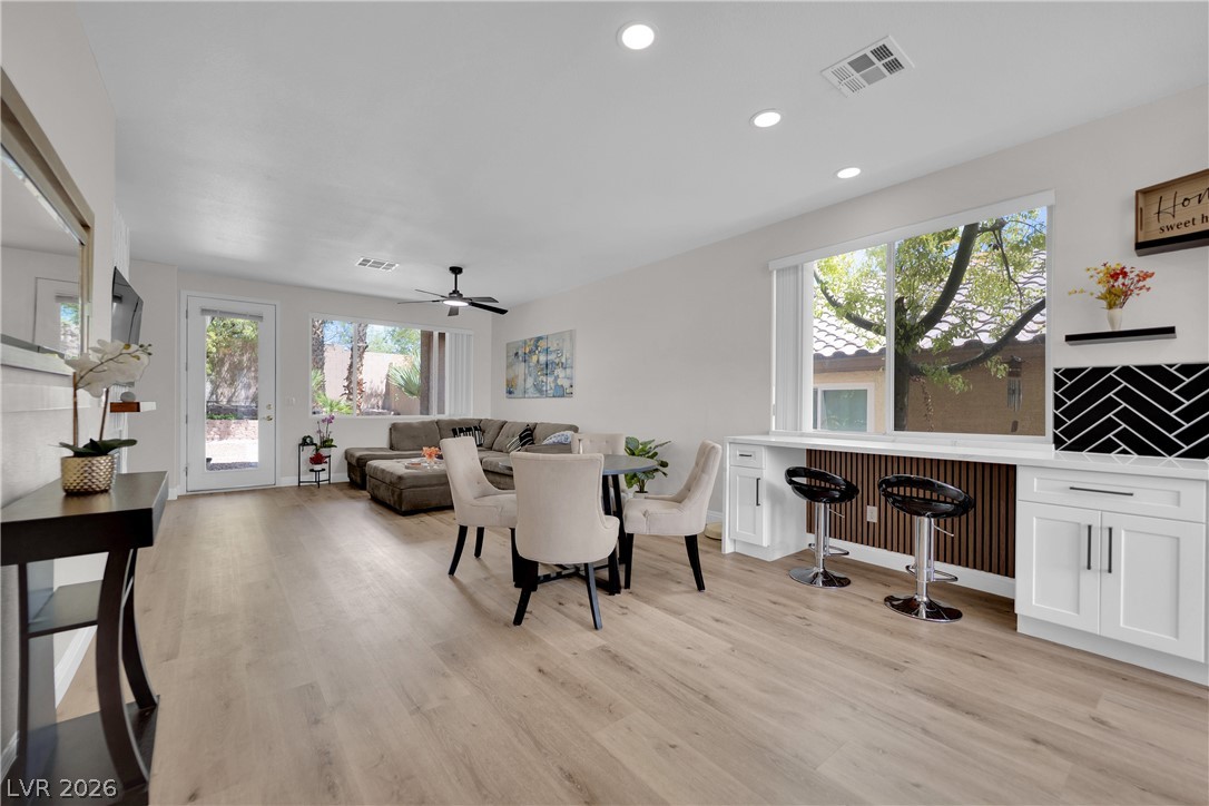 Photo 4 of 10668 Windrose Point Avenue
