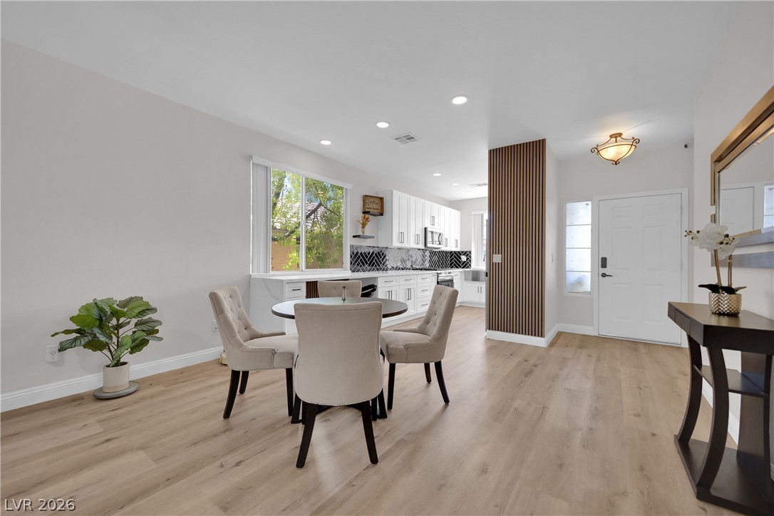 Photo 5 of 10668 Windrose Point Avenue
