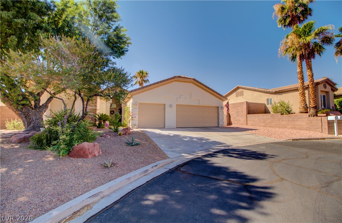 687 Blue Lake Court, Boulder City 89005