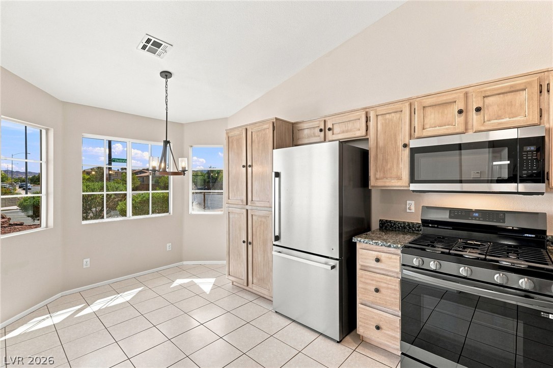 Photo 7 of 31, 904 Shadowfax Road