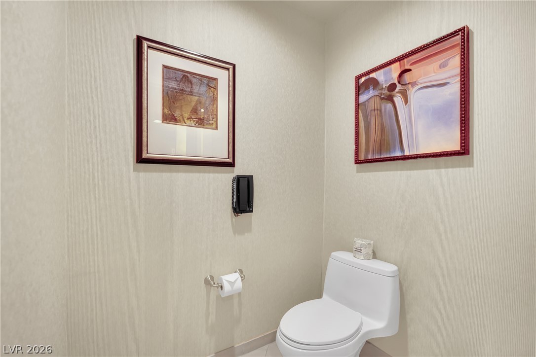 Photo 16 of 55, 145 E Harmon Avenue #1917