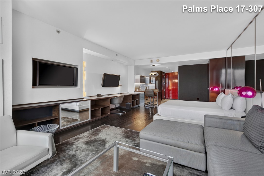 Photo 23 of 47, 4381 W Flamingo Road #1707
