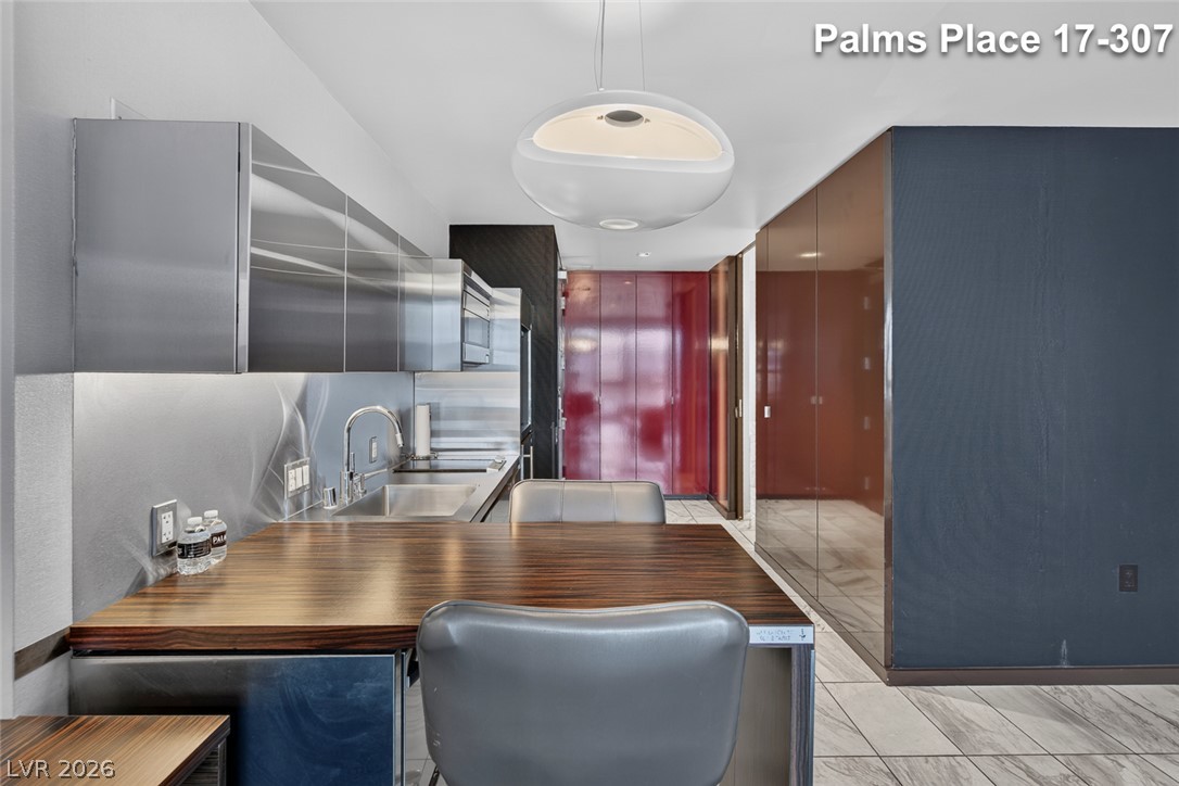 Photo 31 of 47, 4381 W Flamingo Road #1707