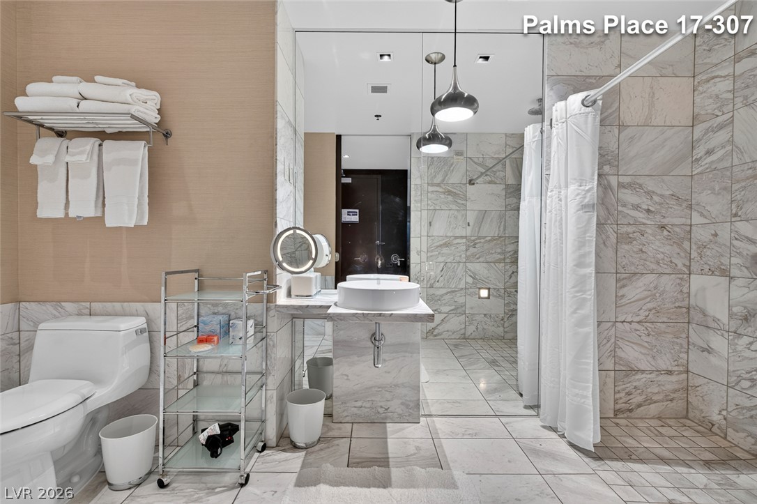 Photo 35 of 47, 4381 W Flamingo Road #1707