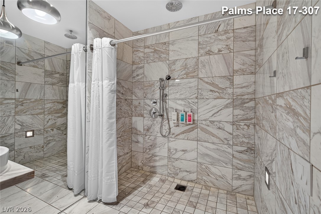 Photo 37 of 47, 4381 W Flamingo Road #1707