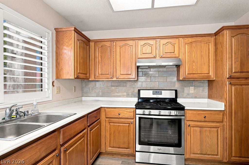 Photo 4 of 2513 Sungold Drive