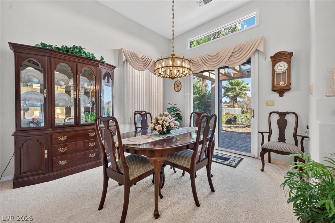 Photo 4 of 8157 Round Hills Circle