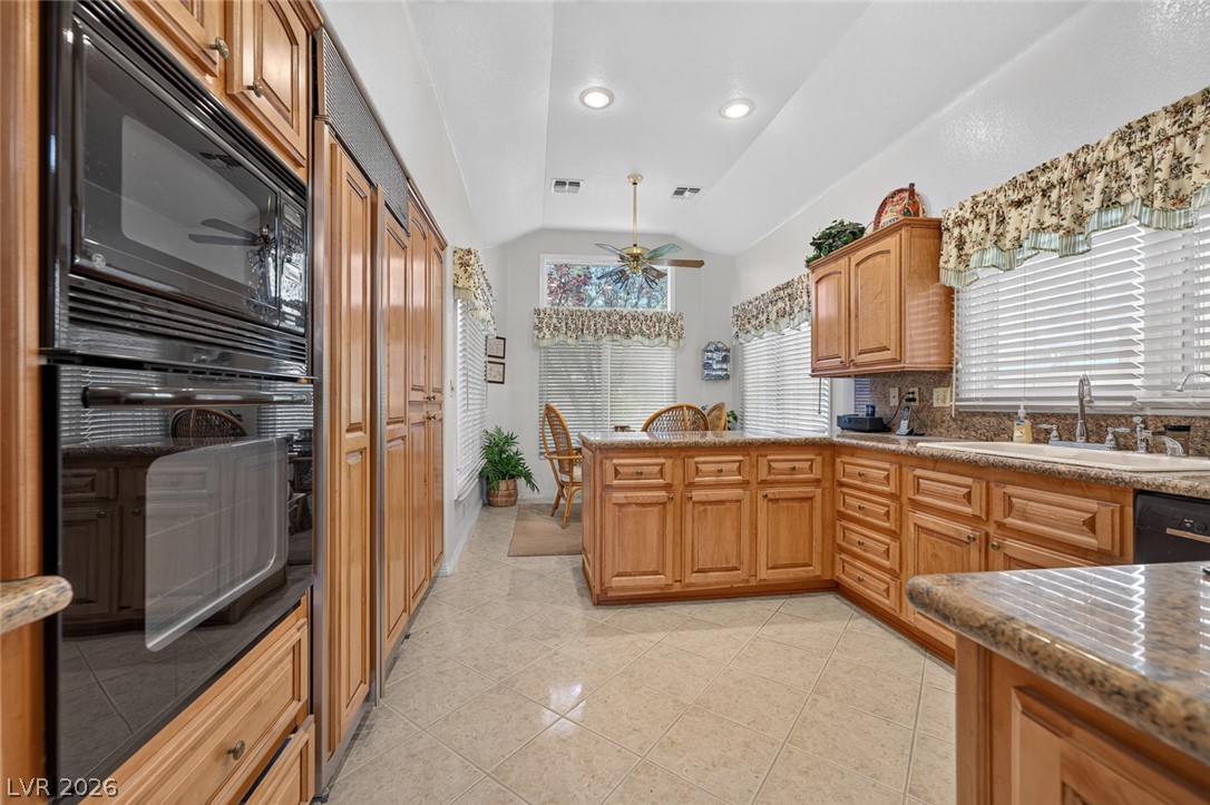 Photo 6 of 21, 8157 Round Hills Circle