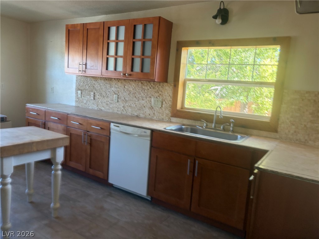 Photo 6 of 33, 1071 Canyon Street