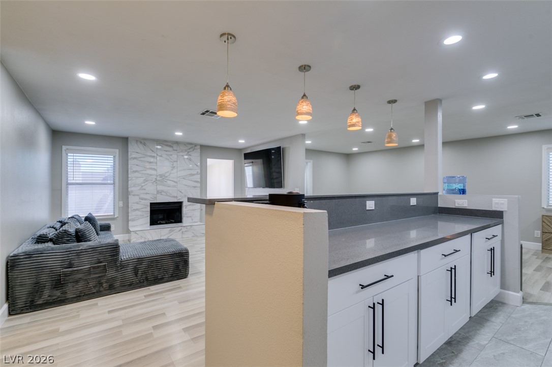 Photo 3 of 847 Shoreview Drive