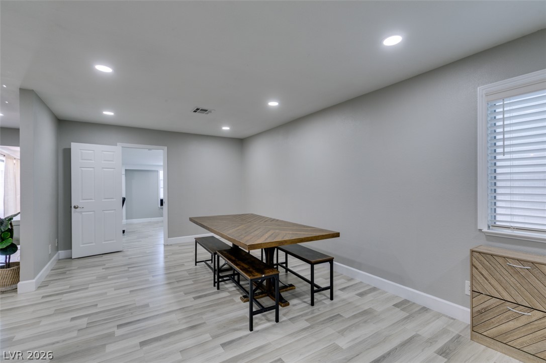 Photo 7 of 24, 847 Shoreview Drive