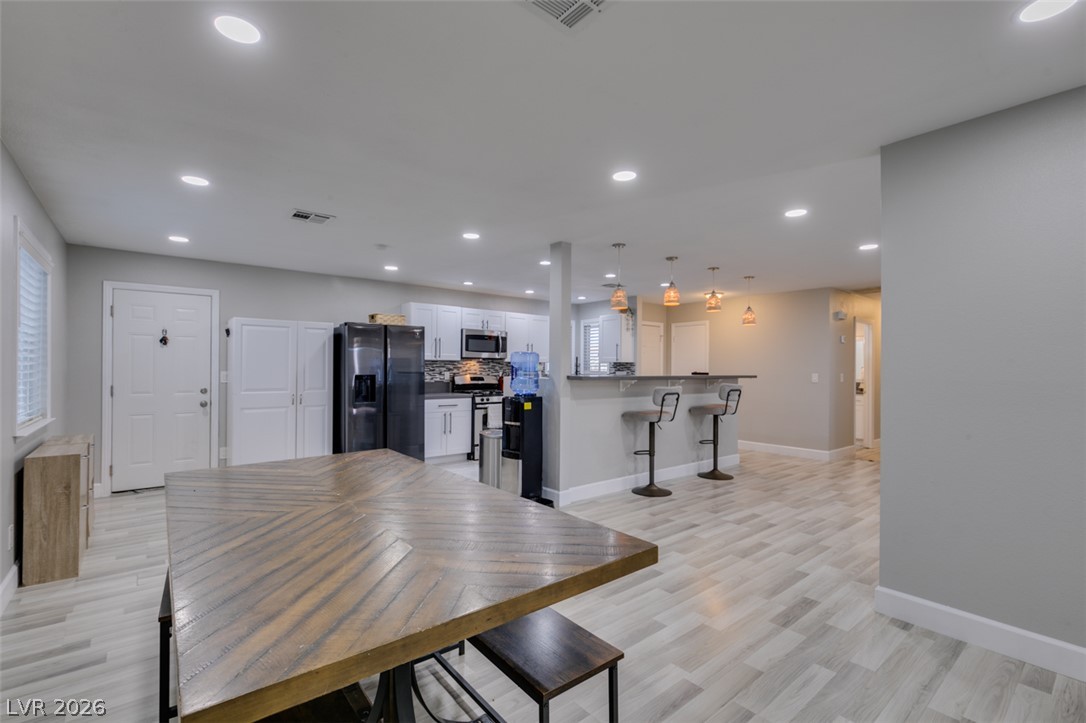 Photo 8 of 24, 847 Shoreview Drive