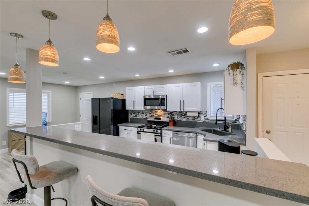 Photo 9 of 24, 847 Shoreview Drive