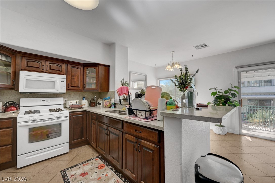 Photo 9 of 32, 6201 E Lake Mead Boulevard #168