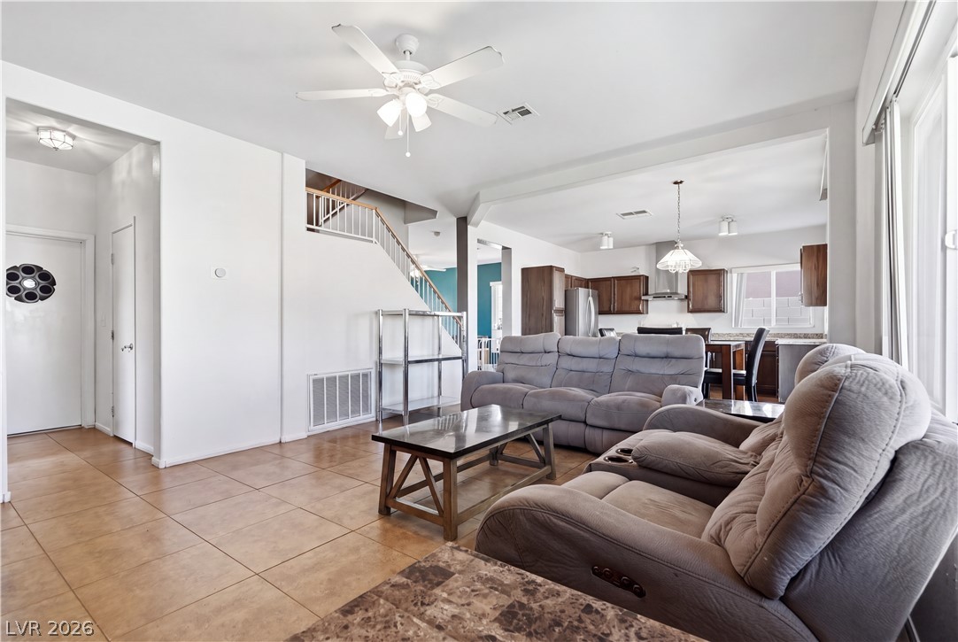 Photo 7 of 37, 1608 Knoll Heights Court
