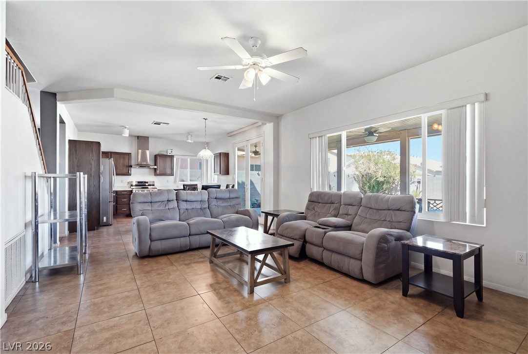 Photo 8 of 37, 1608 Knoll Heights Court
