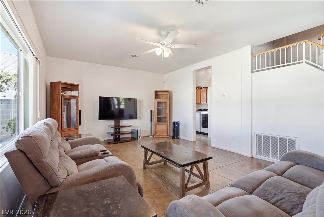 Photo 9 of 37, 1608 Knoll Heights Court