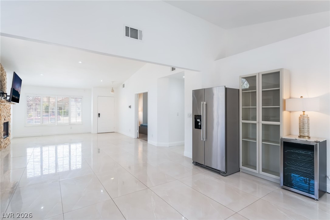Photo 11 of 39, 9028 Cypress Point Way