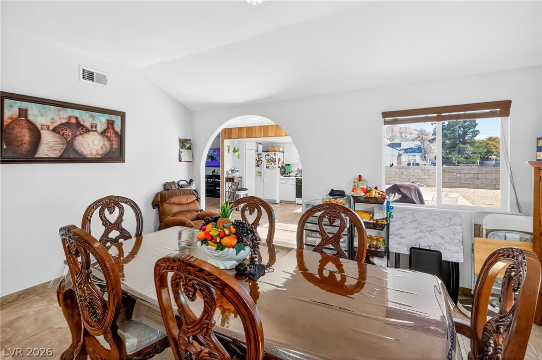 Photo 4 of 5681 Coaldale Place