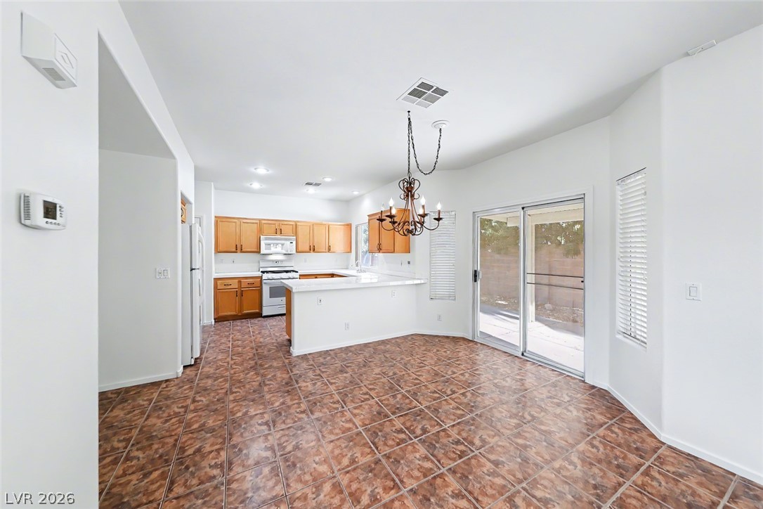 Photo 9 of 42, 999 Whispering Grove Avenue