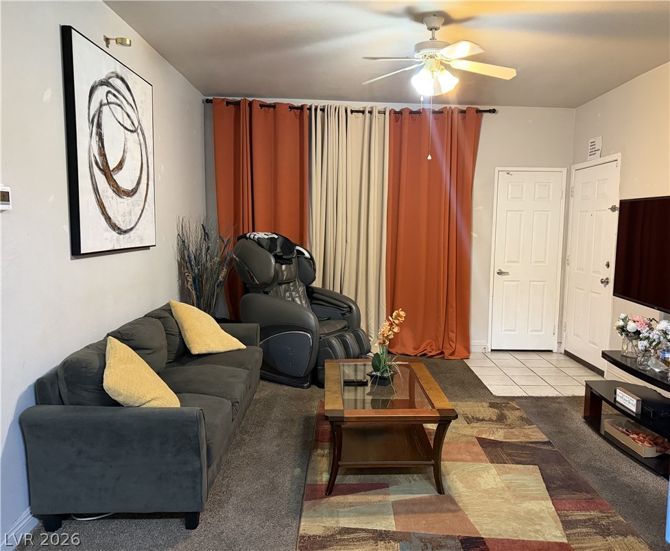 Photo 13 of 15, 5162 S Jones Boulevard #104