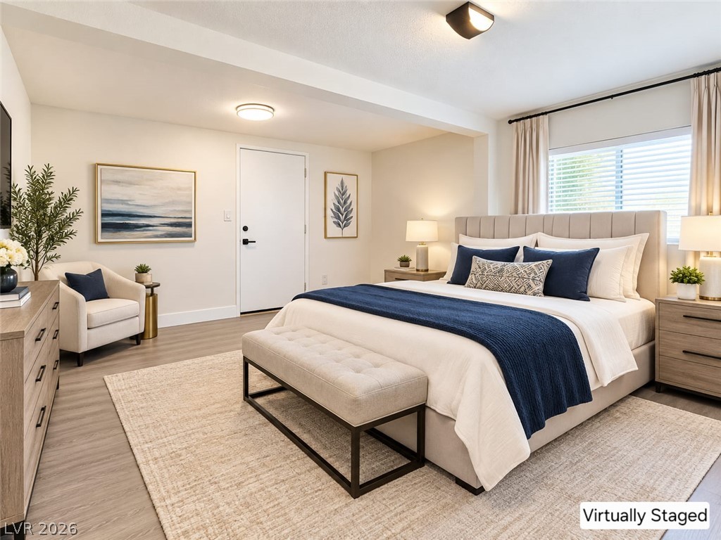 Photo 4 of 2206 E Oakey Boulevard