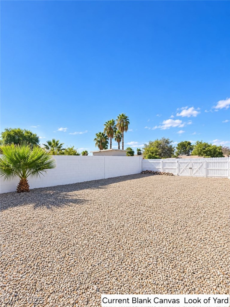 Photo 7 of 7, 2206 E Oakey Boulevard