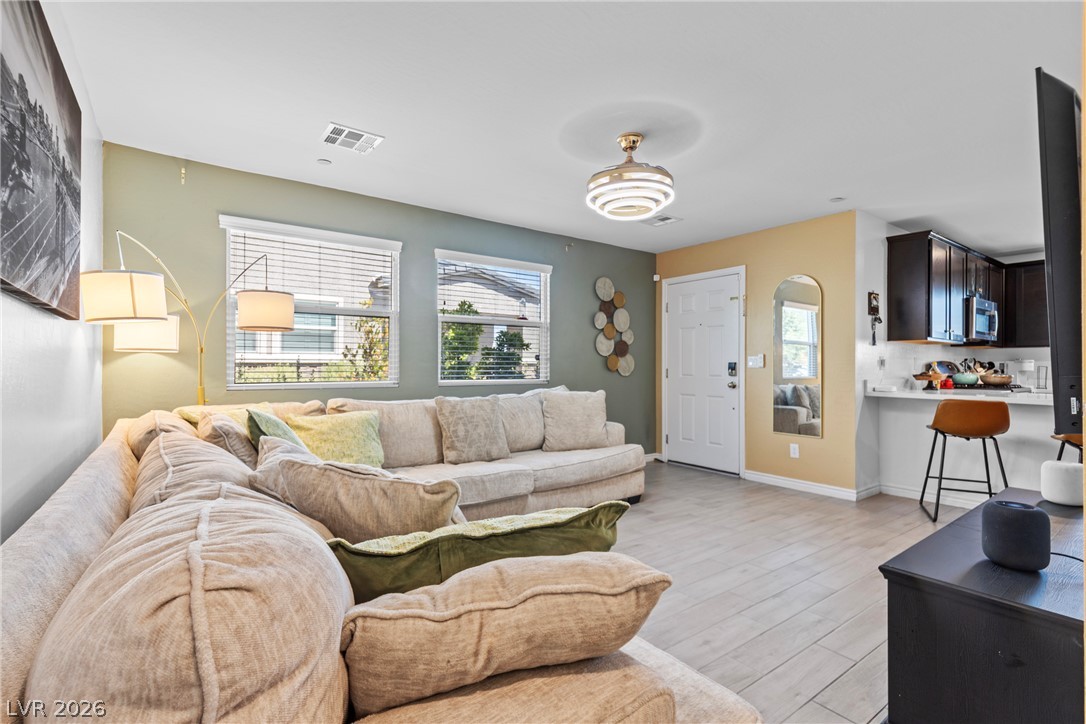 Photo 9 of 44, 6186 Rathbone Street